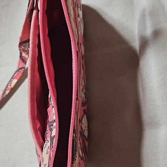 Vera Bradley Crossbody - Picture 4 of 8